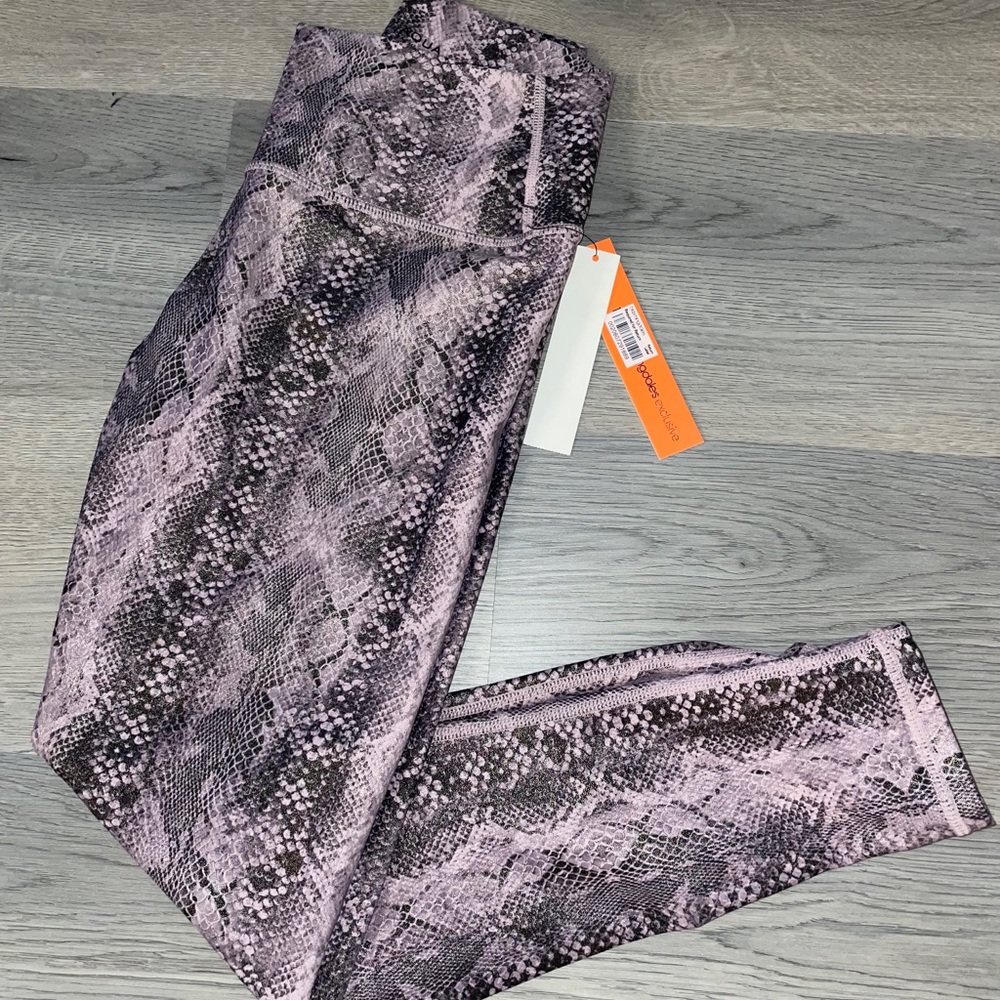 NWT Aqua Athletic Metallic Snakeskin Leggings